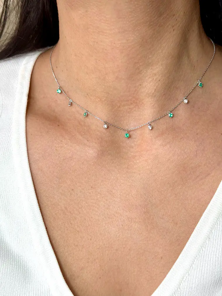 Collar Esmeraldas y Diamantes Colgantes Mediano Oro Blanco 18K 4