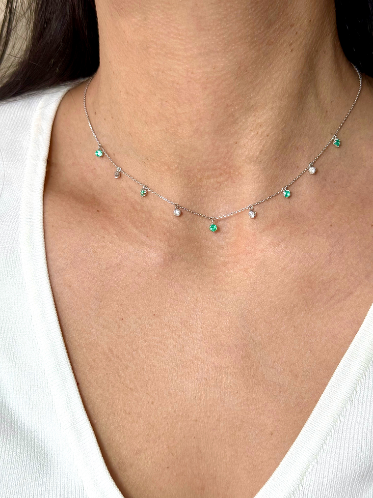 Collar Esmeraldas y Diamantes Colgantes Mediano Oro Blanco 18K 4
