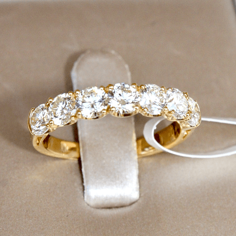 Magnífico Anillo  de Compromiso Cintillo Diamantes Oro Amarillo 18K