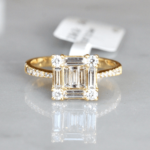 Gran Anillo Solitario Diamantes Baguette Oro Amarillo 18K