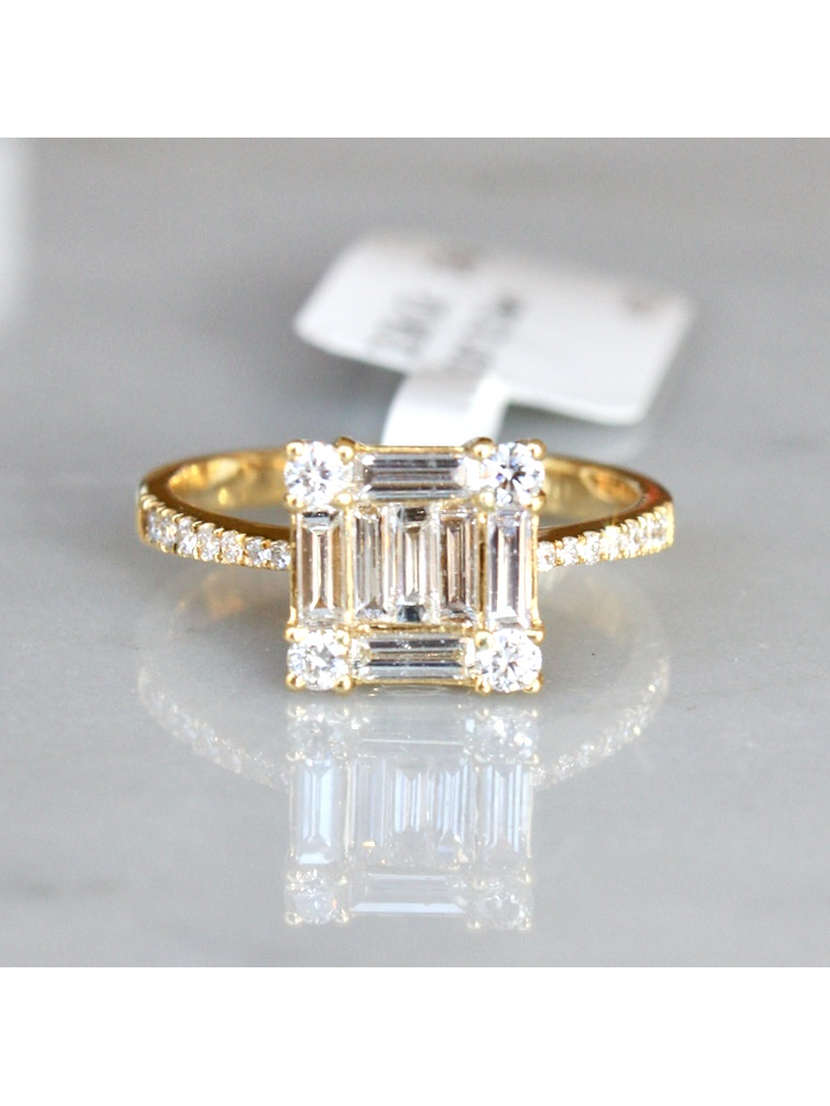 Gran Anillo Solitario Diamantes Baguette Oro Amarillo 18K 1