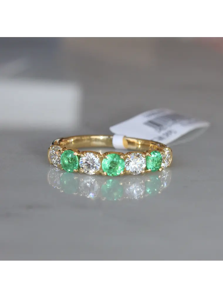 Anillo Esmeraldas y Diamantes en Oro Amarillo 18K 2
