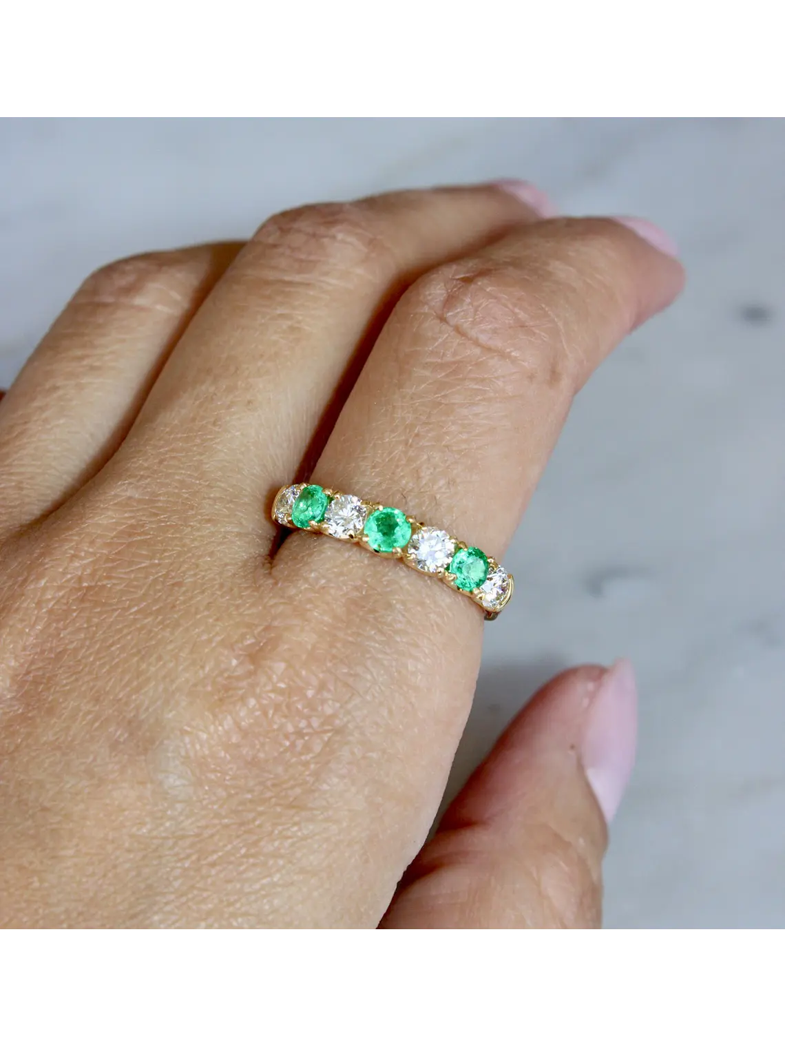 Anillo Esmeraldas y Diamantes en Oro Amarillo 18K 3