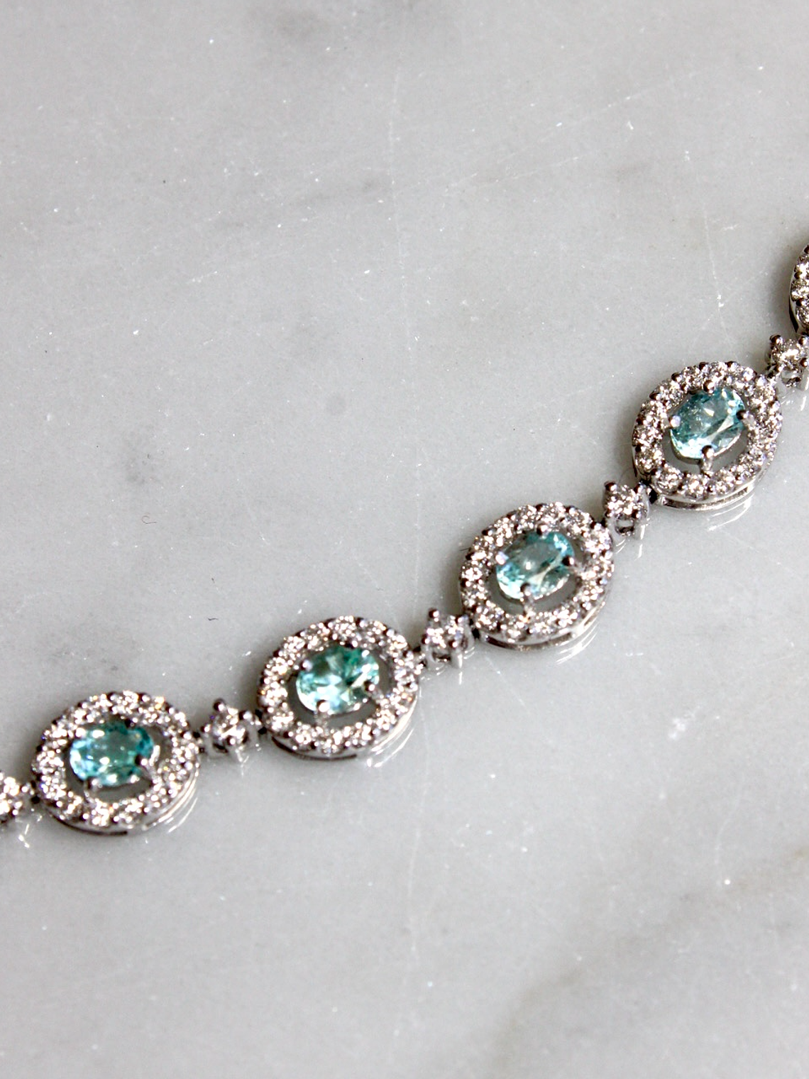 Maravilloso Brazalete Turmalina Paraíba y Diamantes en Platino 2