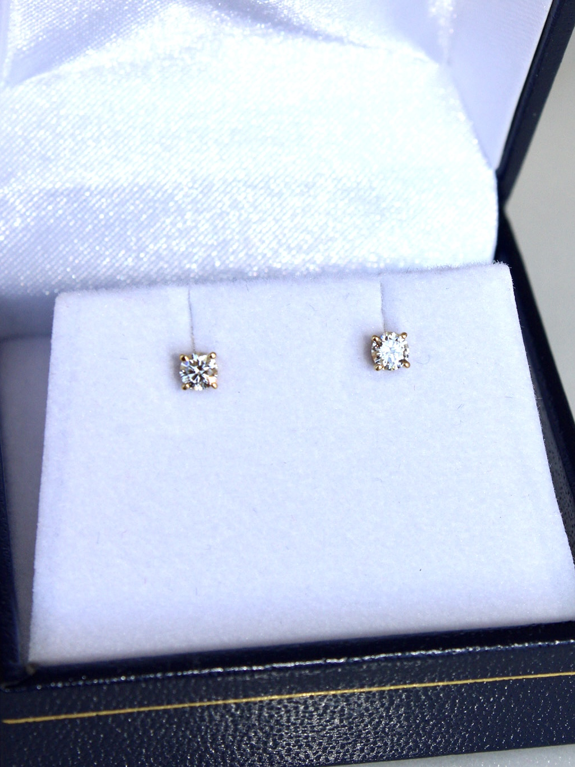 Aros Solitarios 20 puntos en Oro Amarillo 18K 3