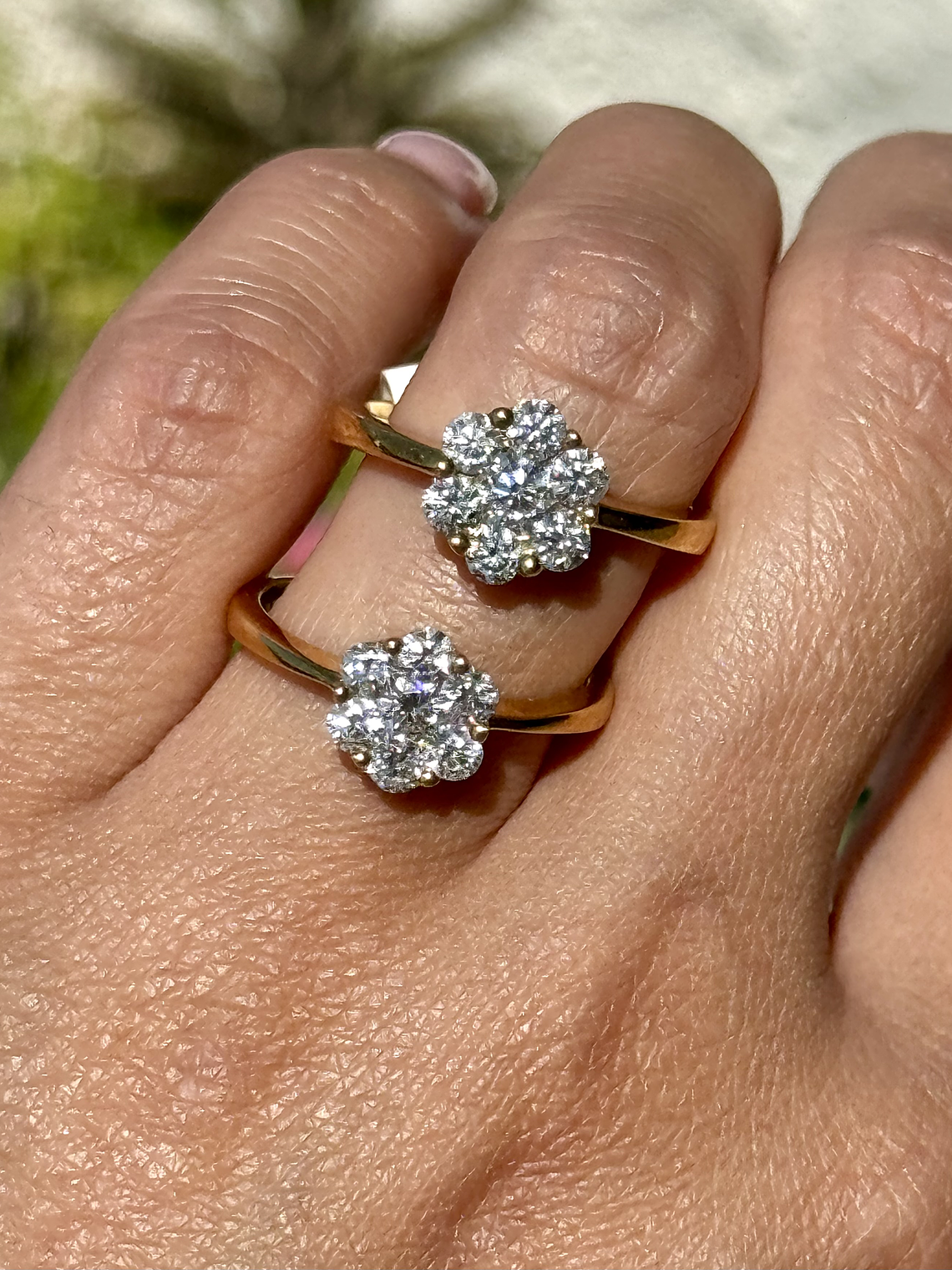 Precioso Anillo Maxi Roseta 1.0 Ct Diamantes y Oro Amarillo 18K 3