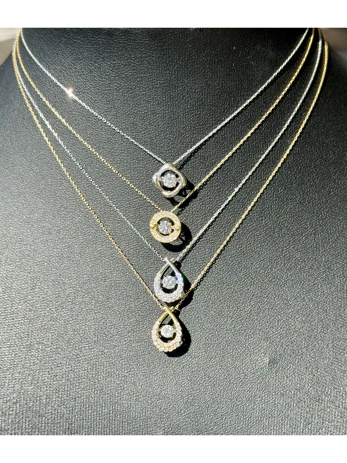 Exclusivo Puntos de Luz 2.0 Dancing Diamond Diamantes con Movimiento Autónomo Oro Blanco 18K 3