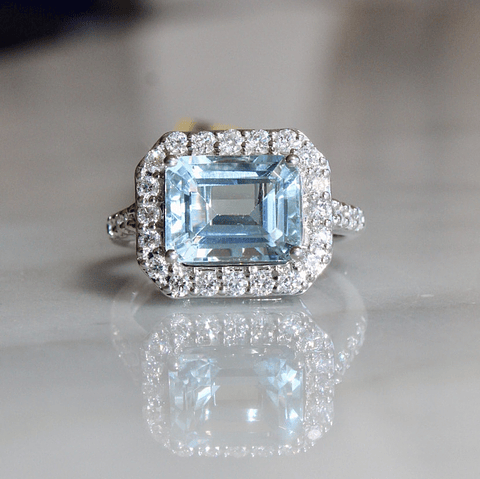 Gran Maxi Anillo Aguamarina y Diamantes en Platino