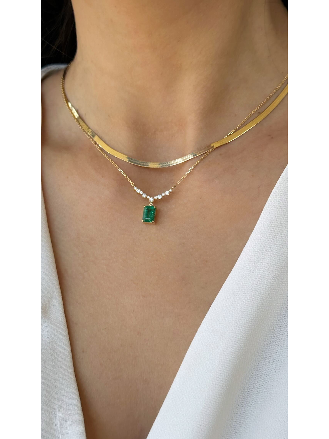 Collar Gran Esmeralda y Diamantes en Oro Amarillo 18K 3