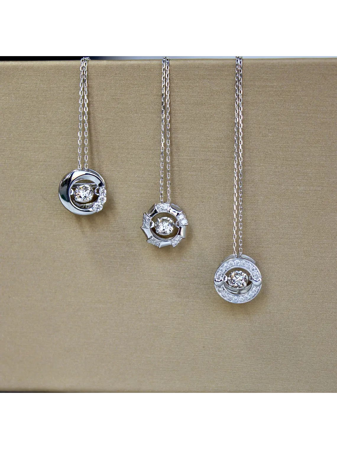 Exclusivos Puntos de Luz 2.0 Dancing Diamond Oro Blanco 18K 4