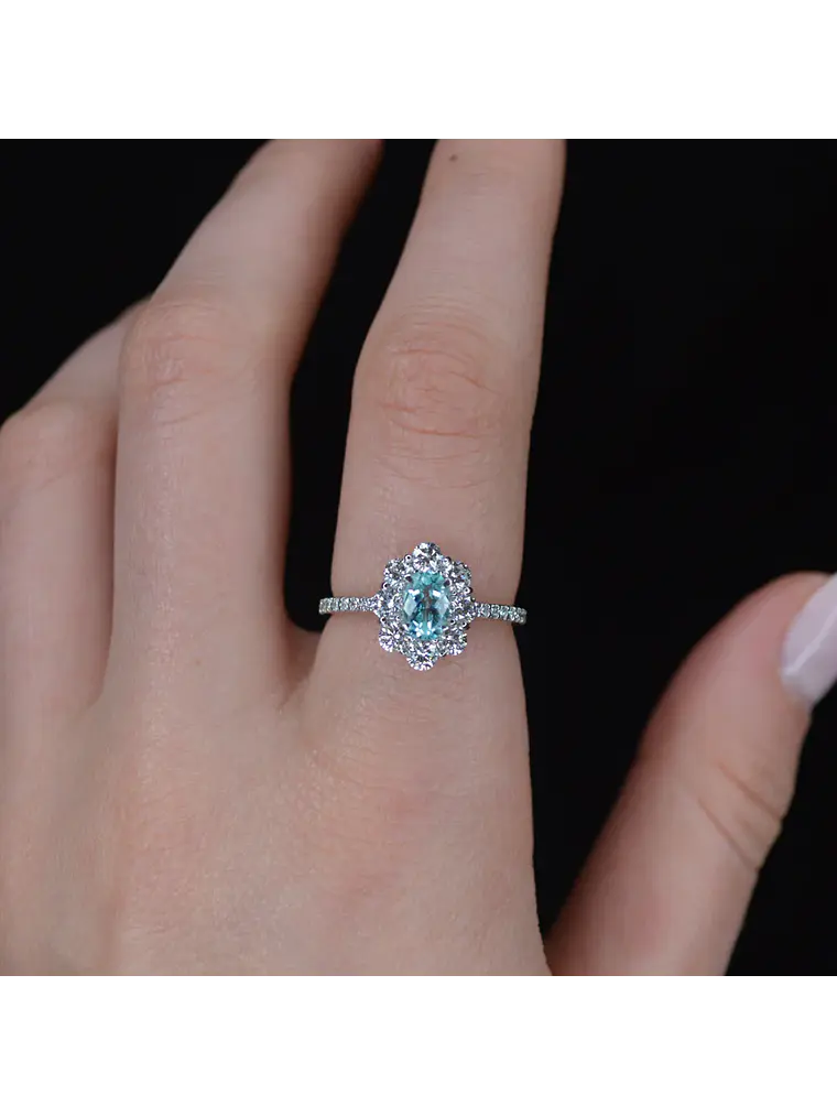 Precioso Anillo Turmalina Paraíba Natural Halo de Diamantes en Oro Blanco 18K 4