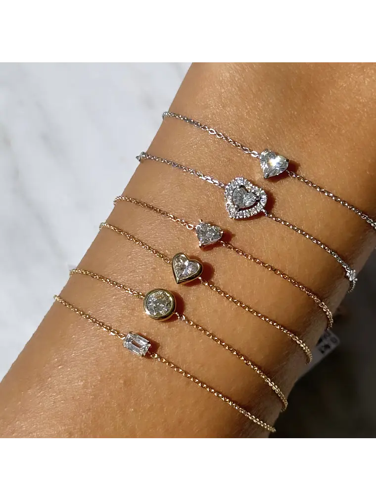Exclusiva Pulsera Gran Diamante Corazón Bisel en Oro Amarillo 18K 2