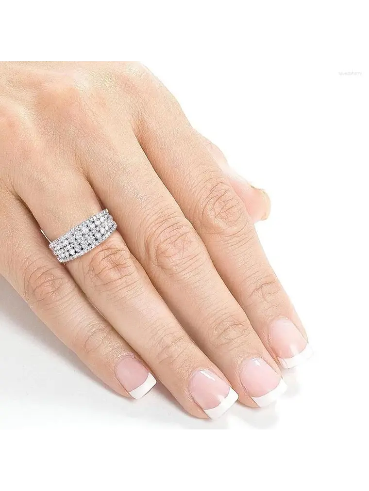 Anillo Medio Cintillo Ancho Diamantes en Oro Blanco 18k 4