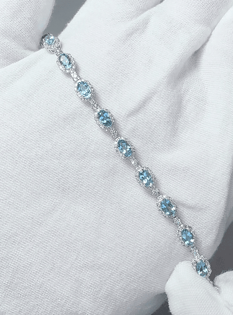Maravilloso Brazalete Aguamarinas y Diamantes en Platino