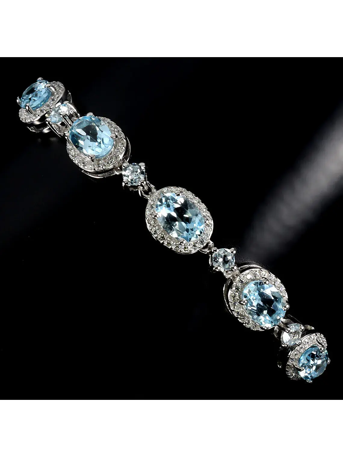 Maravilloso Brazalete Aguamarinas y Diamantes en Platino 1