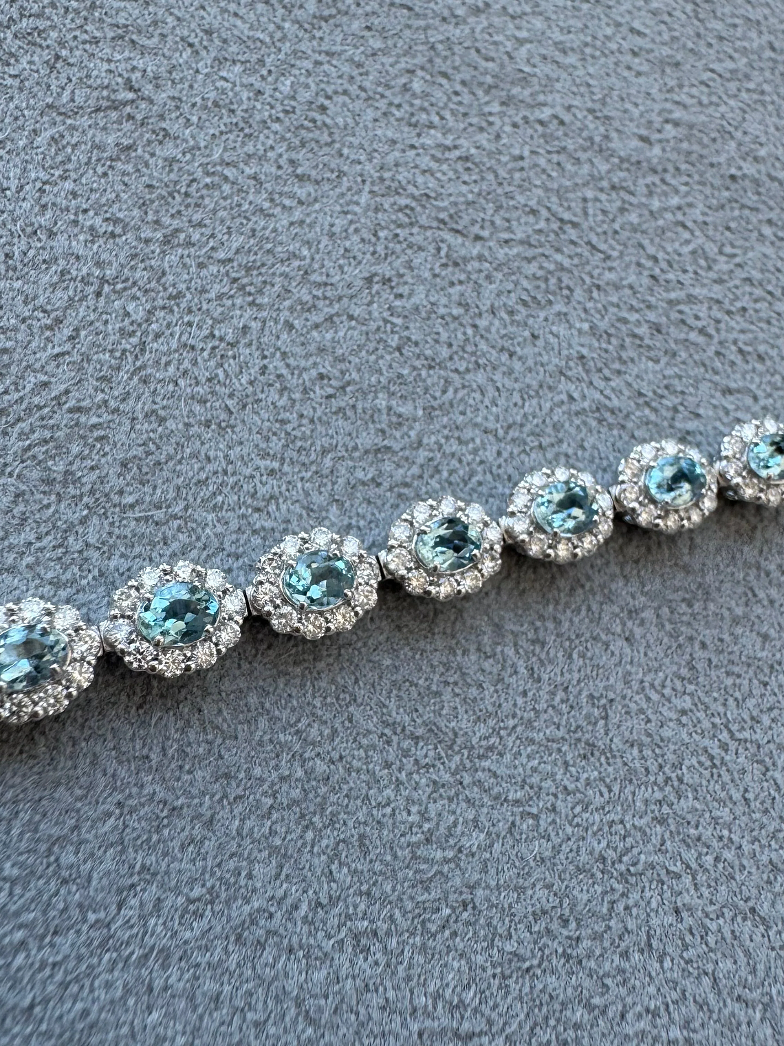 Maravilloso Brazalete Aguamarinas y Diamantes en Platino 3