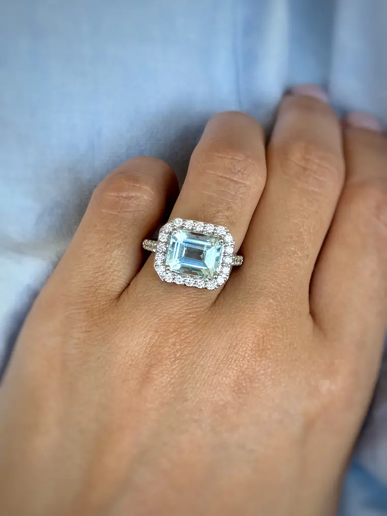 Gran Maxi Anillo Aguamarina y Diamantes en Platino 3