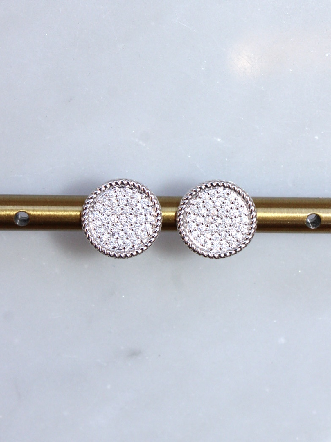 Aros Disco Diamantes Redondos Grandes en Oro Amarillo 18K 6