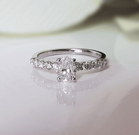 Anillo Solitario Diamante Ovalado Certificado GIA Platino