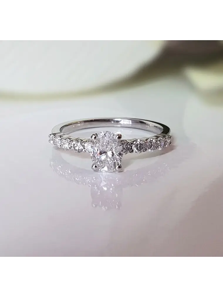 Anillo Solitario Diamante Ovalado Certificado GIA Platino 1