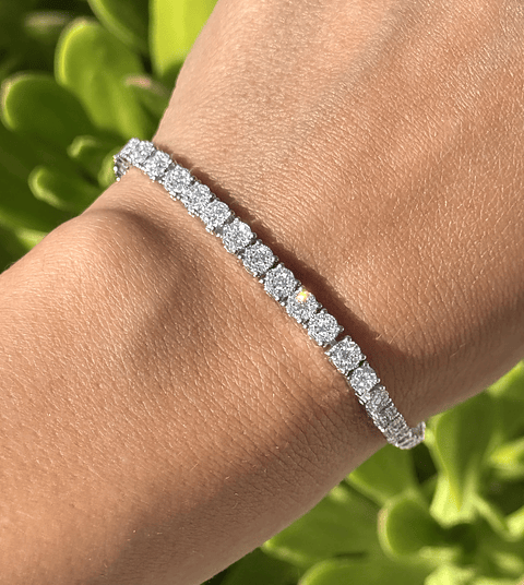 Maravillosa Pulsera Rosetas Diamantes en Oro Blanco 18K