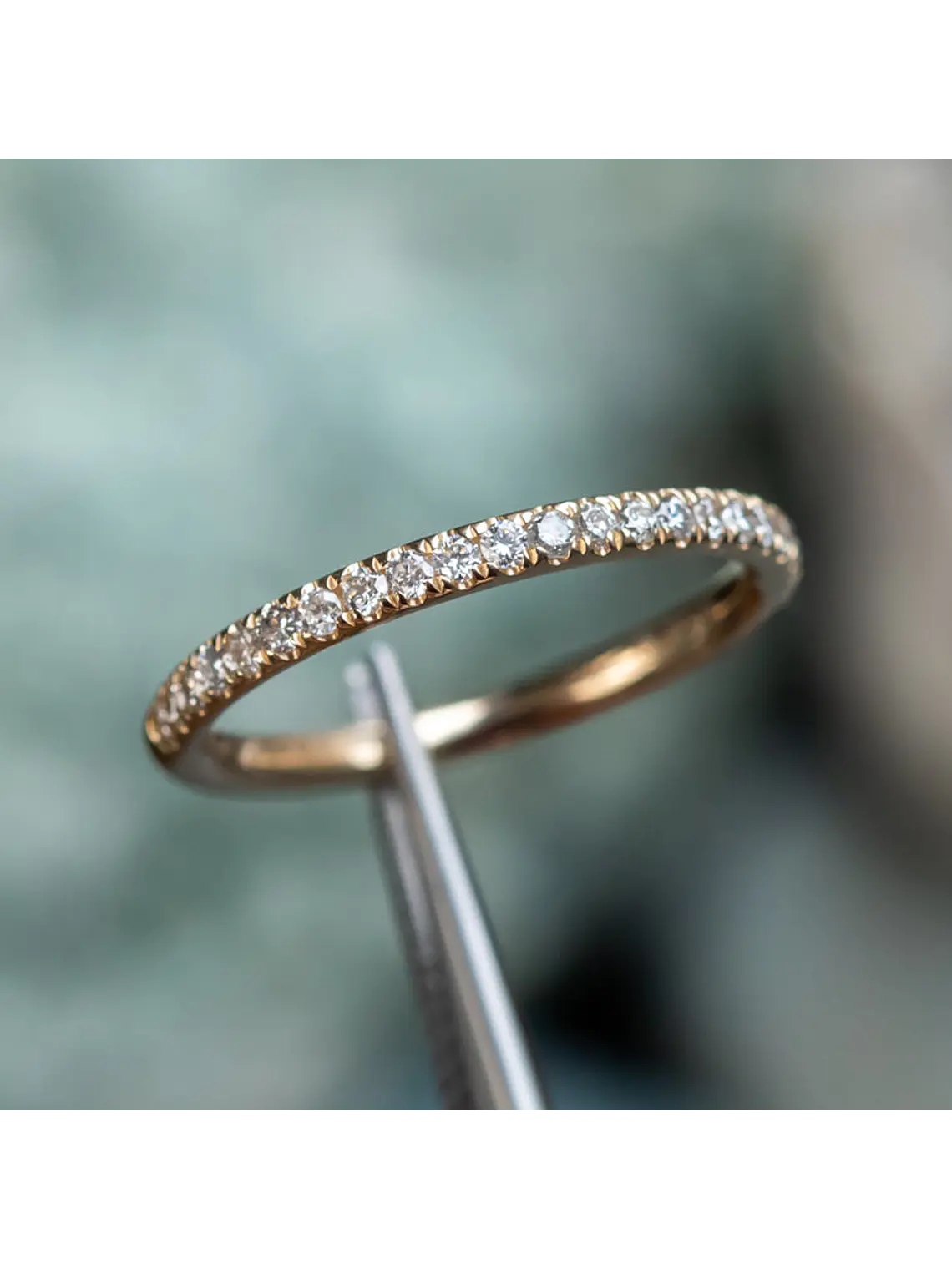 Anillo Cintillo Diamantes Oro Amarillo 18K 3