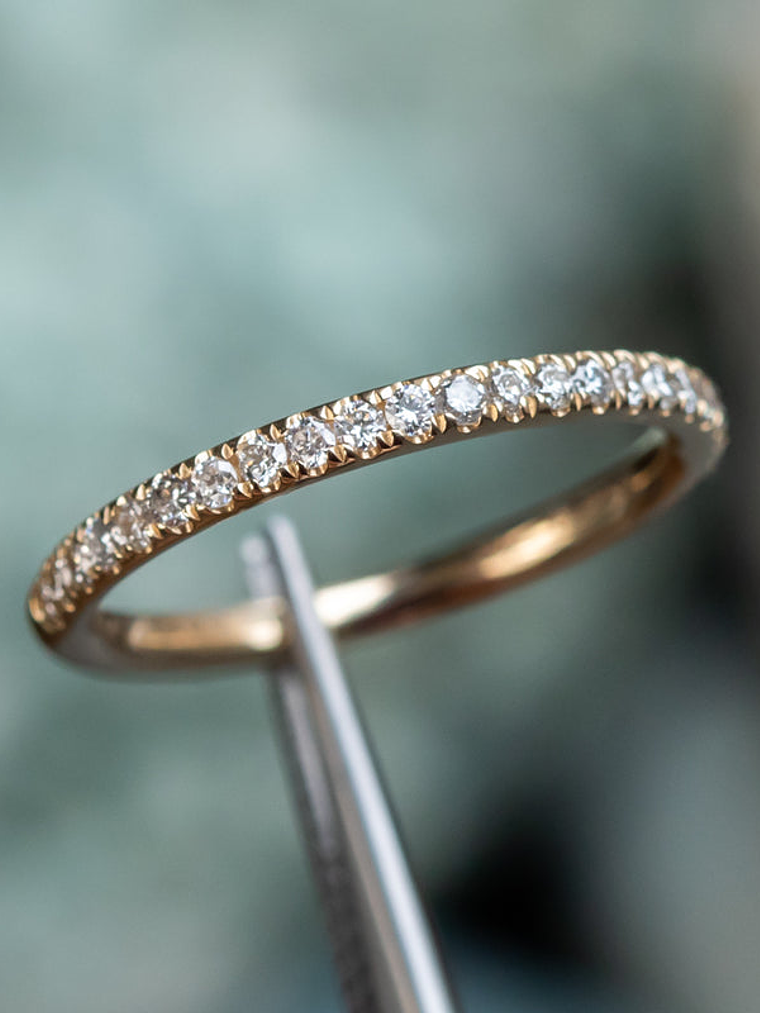 Anillo Cintillo Diamantes Oro Amarillo 18K 3