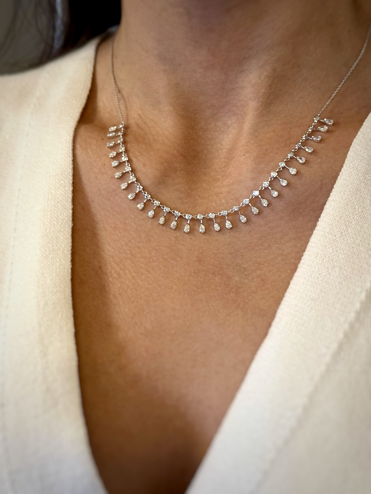 Exclusivo Gran Collar Diamantes Pera Oro Blanco 18K 2