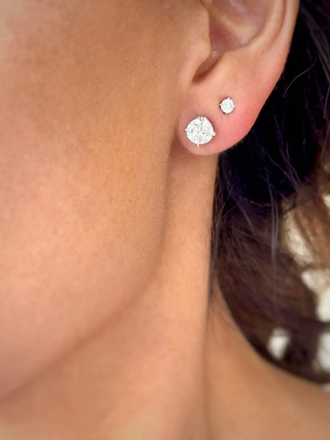 Espectacular Aros Punto de Luz Diamantes 2 Quilates 200 puntos en Oro Blanco 18K 5