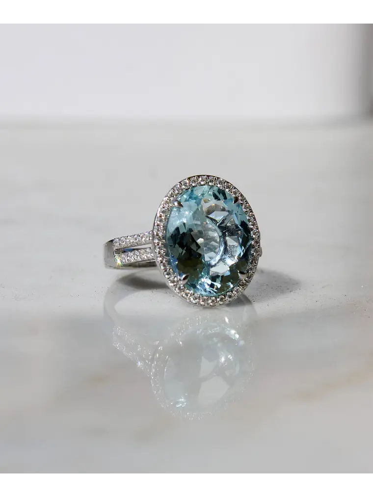 Gran Maxi Anillo Aguamarina y Diamantes en Oro Blanco 18K 2