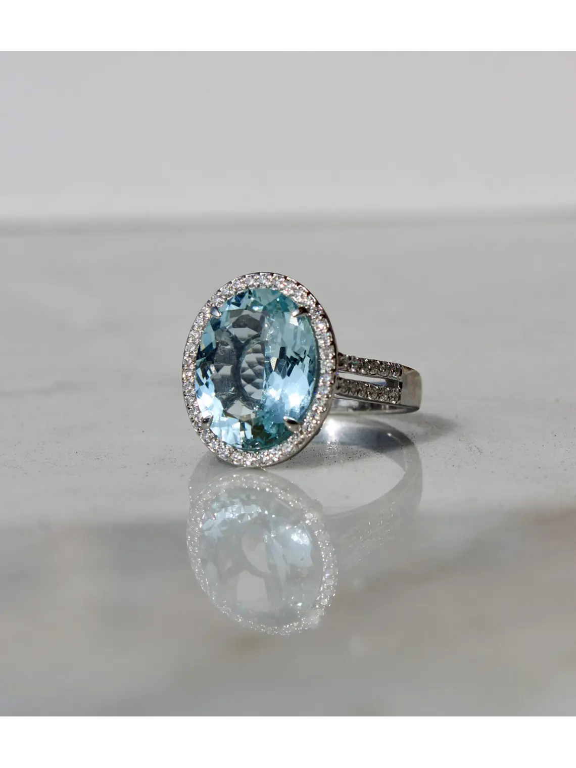 Gran Maxi Anillo Aguamarina y Diamantes en Oro Blanco 18K 5