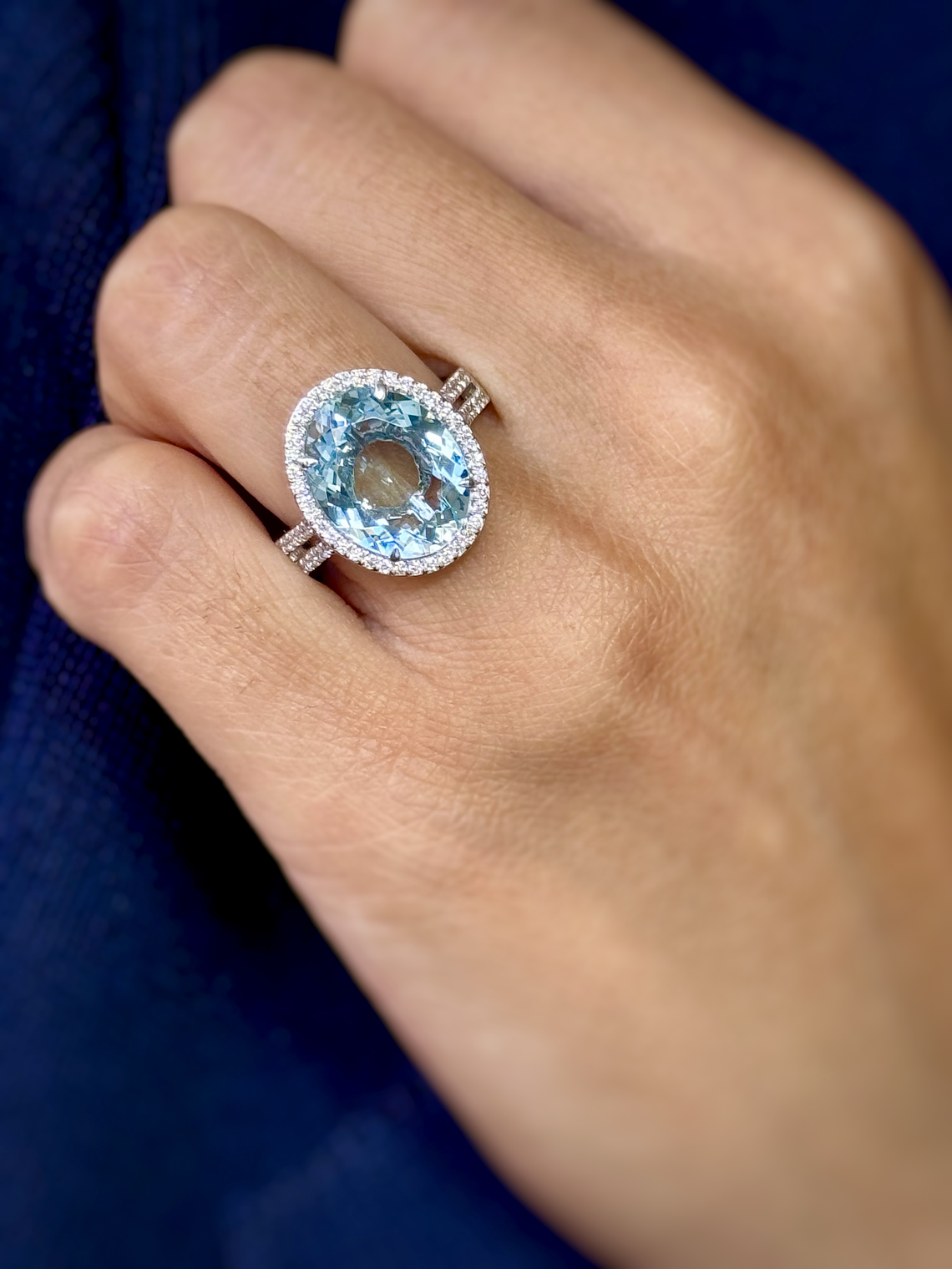 Gran Maxi Anillo Aguamarina y Diamantes en Oro Blanco 18K 3