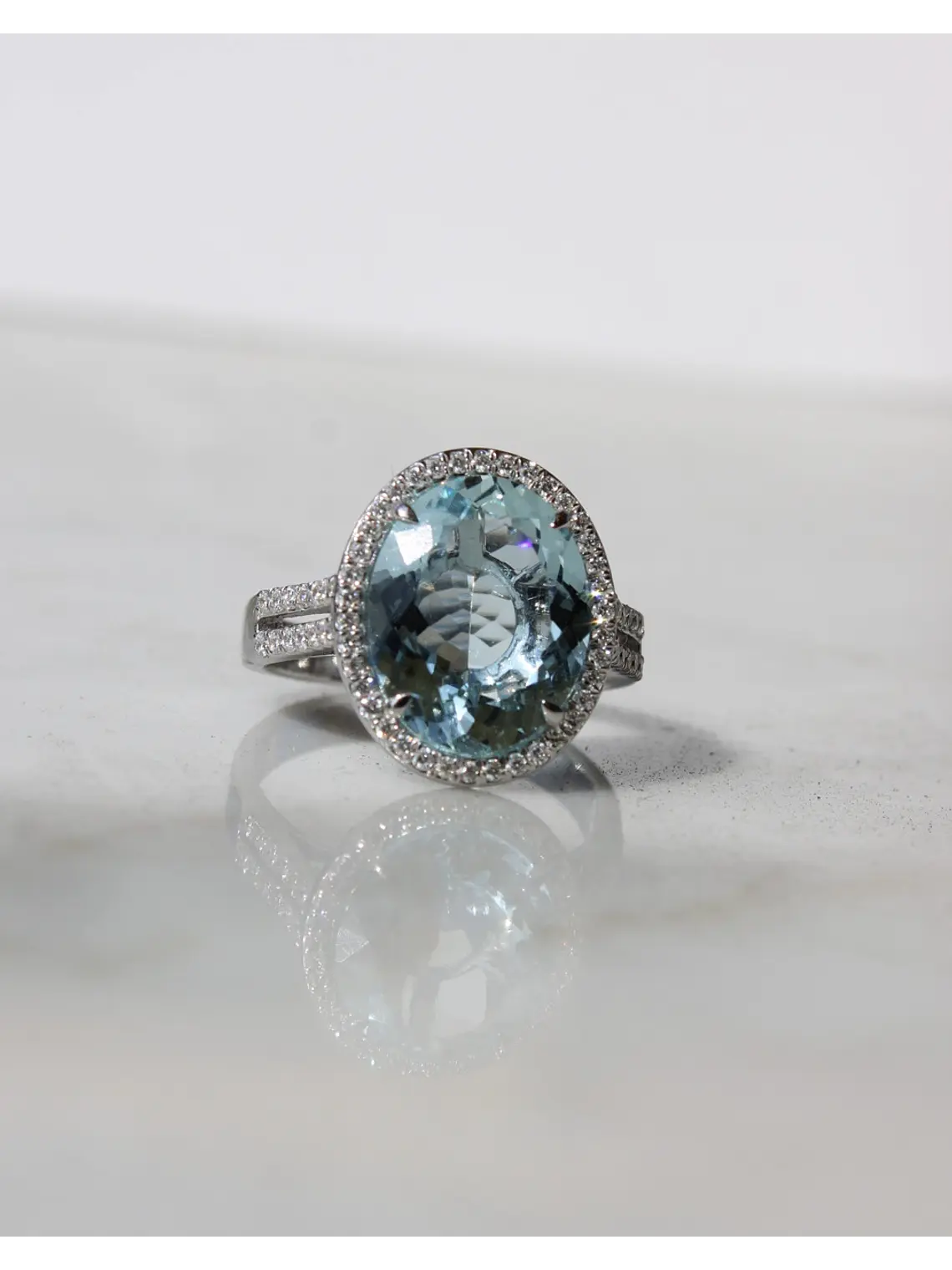 Gran Maxi Anillo Aguamarina y Diamantes en Oro Blanco 18K 4