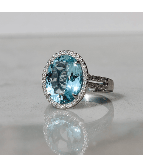 Gran Maxi Anillo Aguamarina y Diamantes en Oro Blanco 18K
