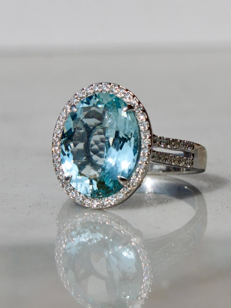 Gran Maxi Anillo Aguamarina y Diamantes en Oro Blanco 18K 1