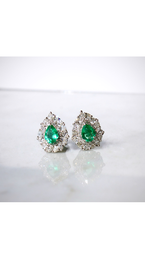 Maravillosos Aros Grandes Esmeraldas y Diamantes en Oro Blanco 18K