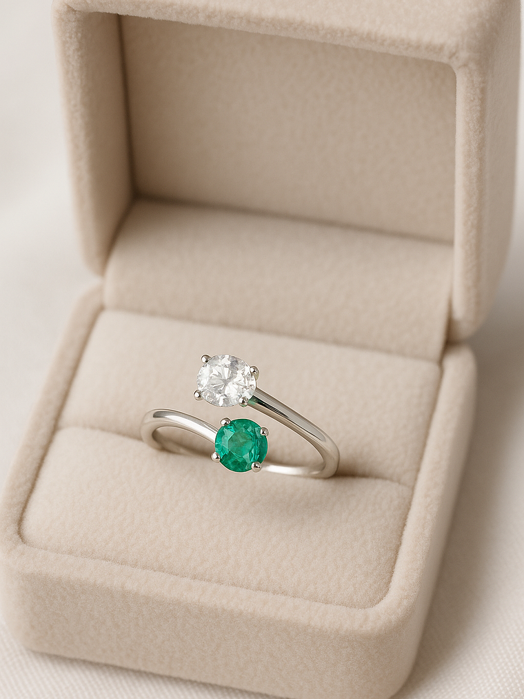 Anillo Preciosa Esmeralda y Diamante en Oro Blanco 18K 3