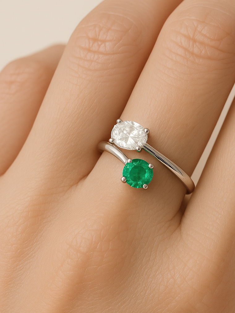 Anillo Preciosa Esmeralda y Diamante en Oro Blanco 18K 1