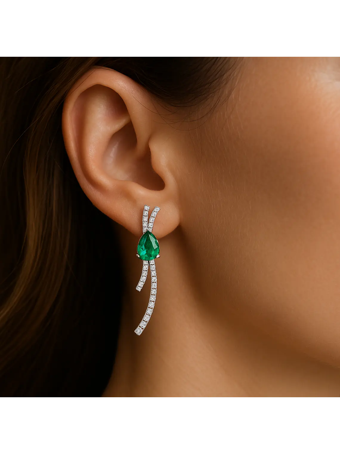 Maravillosos Aros Lazo Esmeraldas y Diamantes en Oro Blanco 18K 4