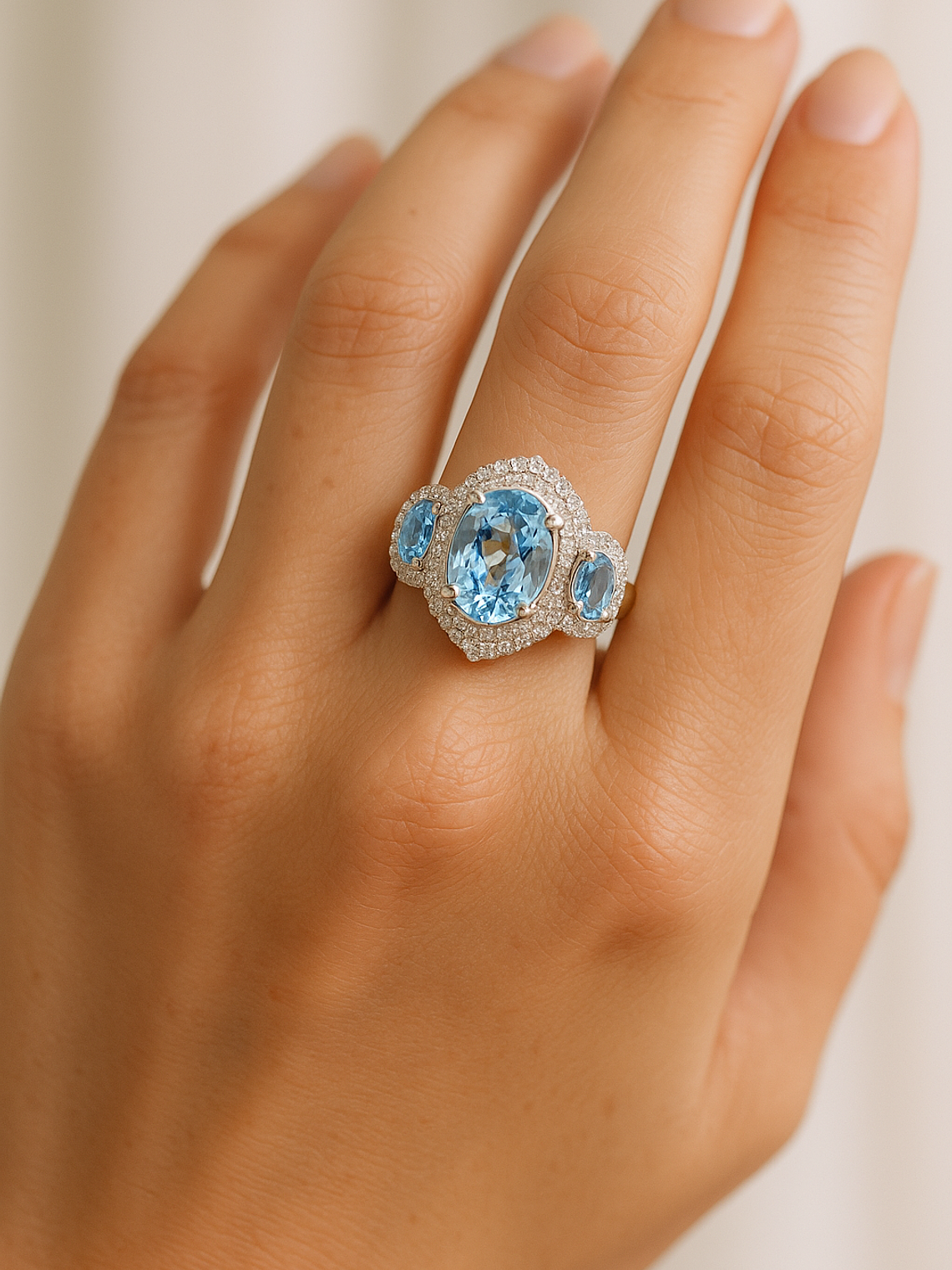 Gran Maxi Anillo Aguamarinas y Diamantes en Oro Blanco 18K 4