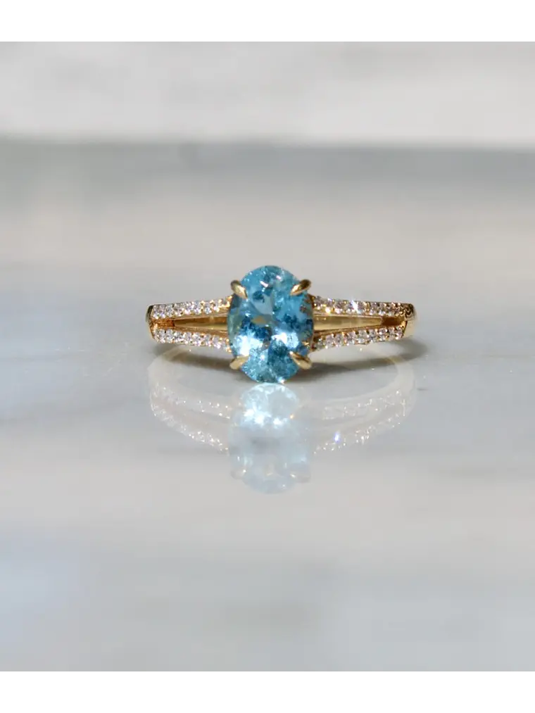 Anillo Aguamarina con Diamantes en Oro Amarillo 18K 3