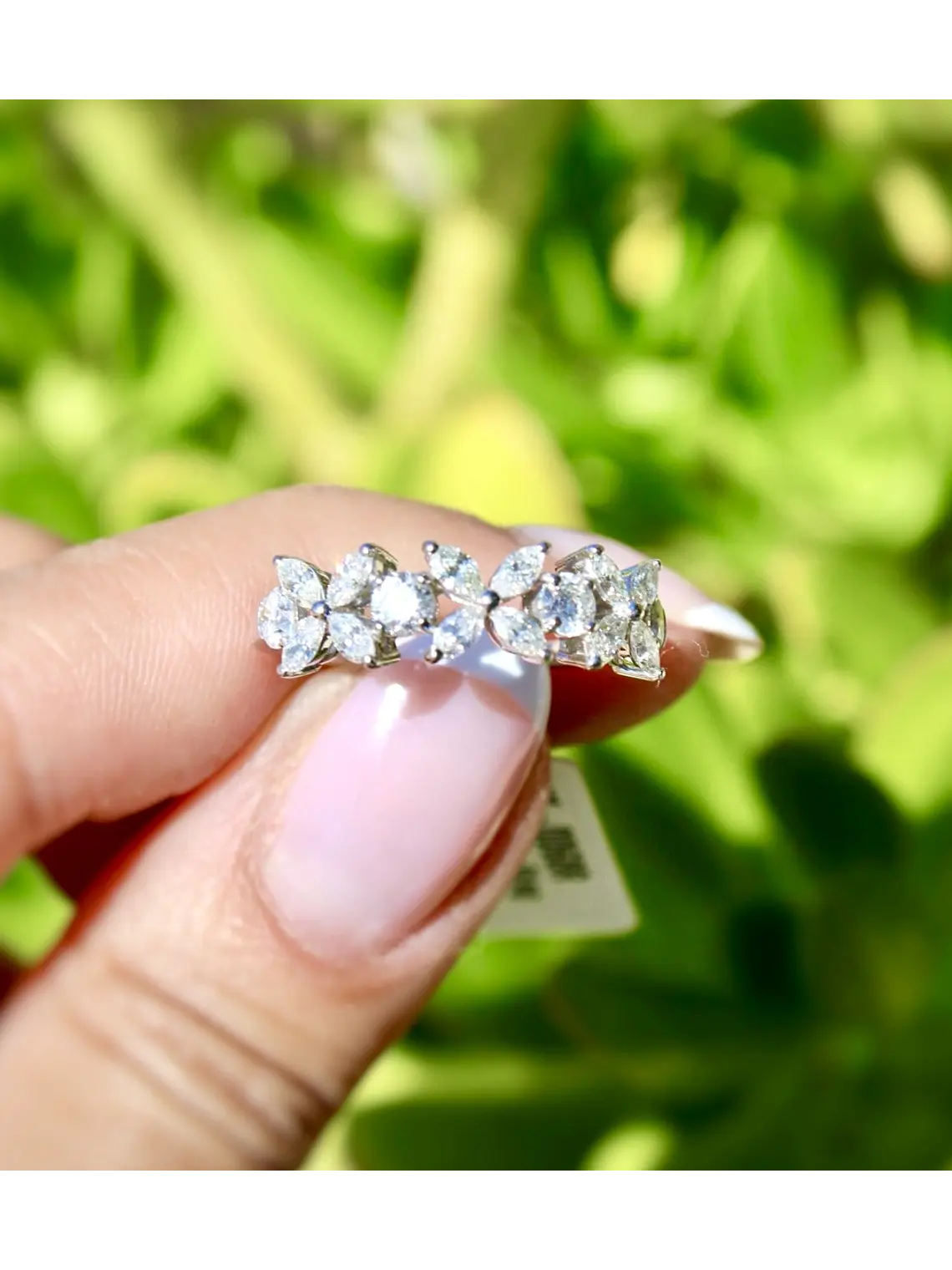 Anillo Cintillo Hada de Diamantes Naturales en Oro Blanco 18K 3