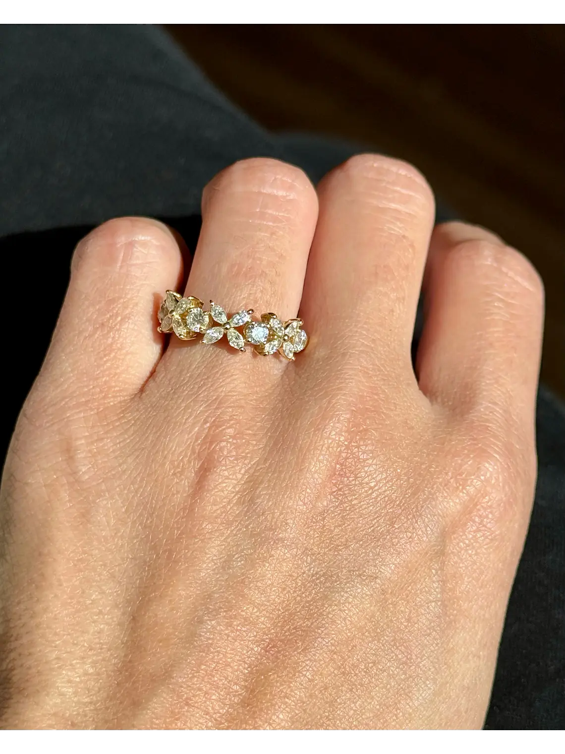 Anillo Cintillo Hada de Diamantes Naturales en Oro Amarillo 18K 2