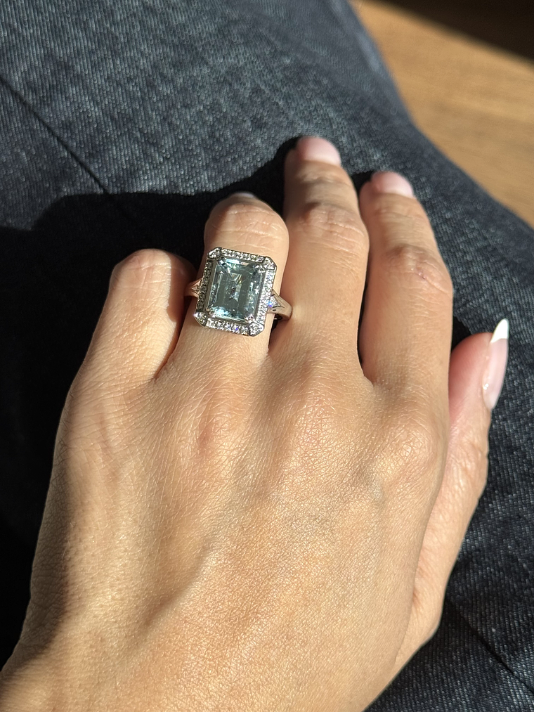 Gran Maxi Anillo Aguamarina Rectangular y Diamantes en Oro Blanco 18K 3