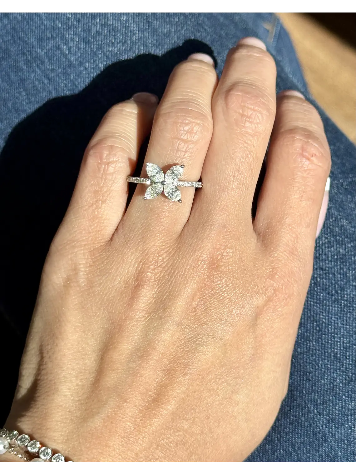 Anillo Solitario Diamantes Naturales Marquise en Oro Blanco 18k 2