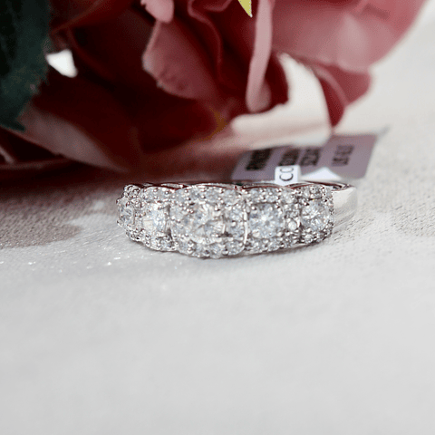 Anillo Cintillo Quintillo Halo Diamantes Oro Amarillo 18K