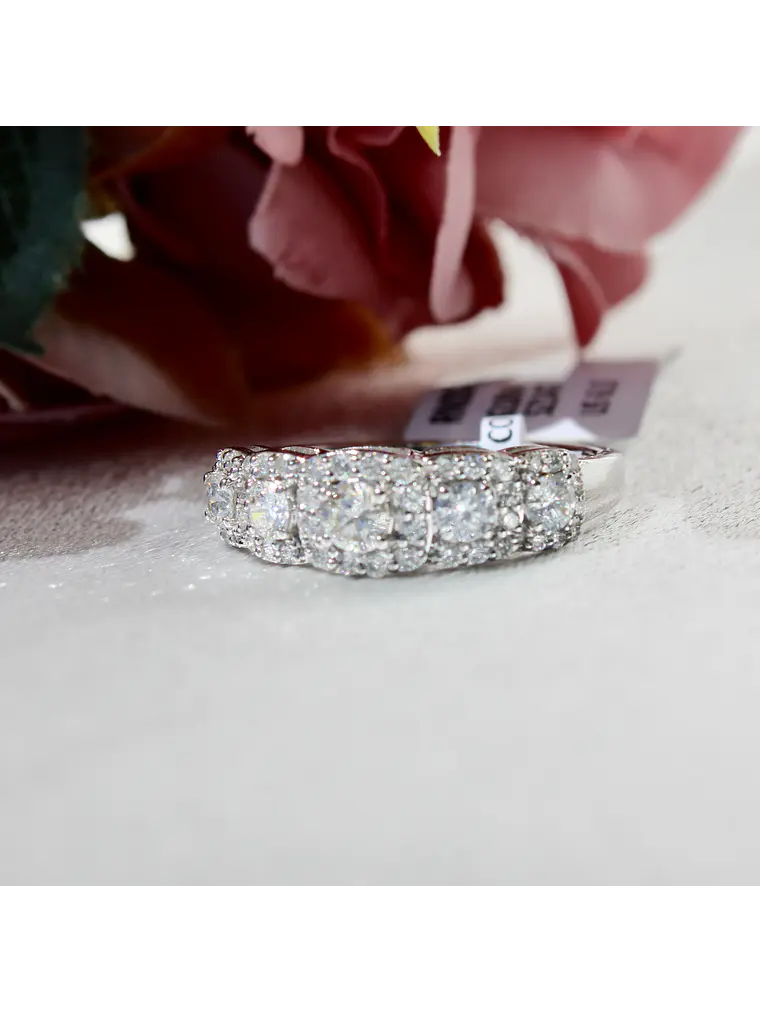 Anillo Cintillo Quintillo Halo Diamantes Oro Amarillo 18K 2