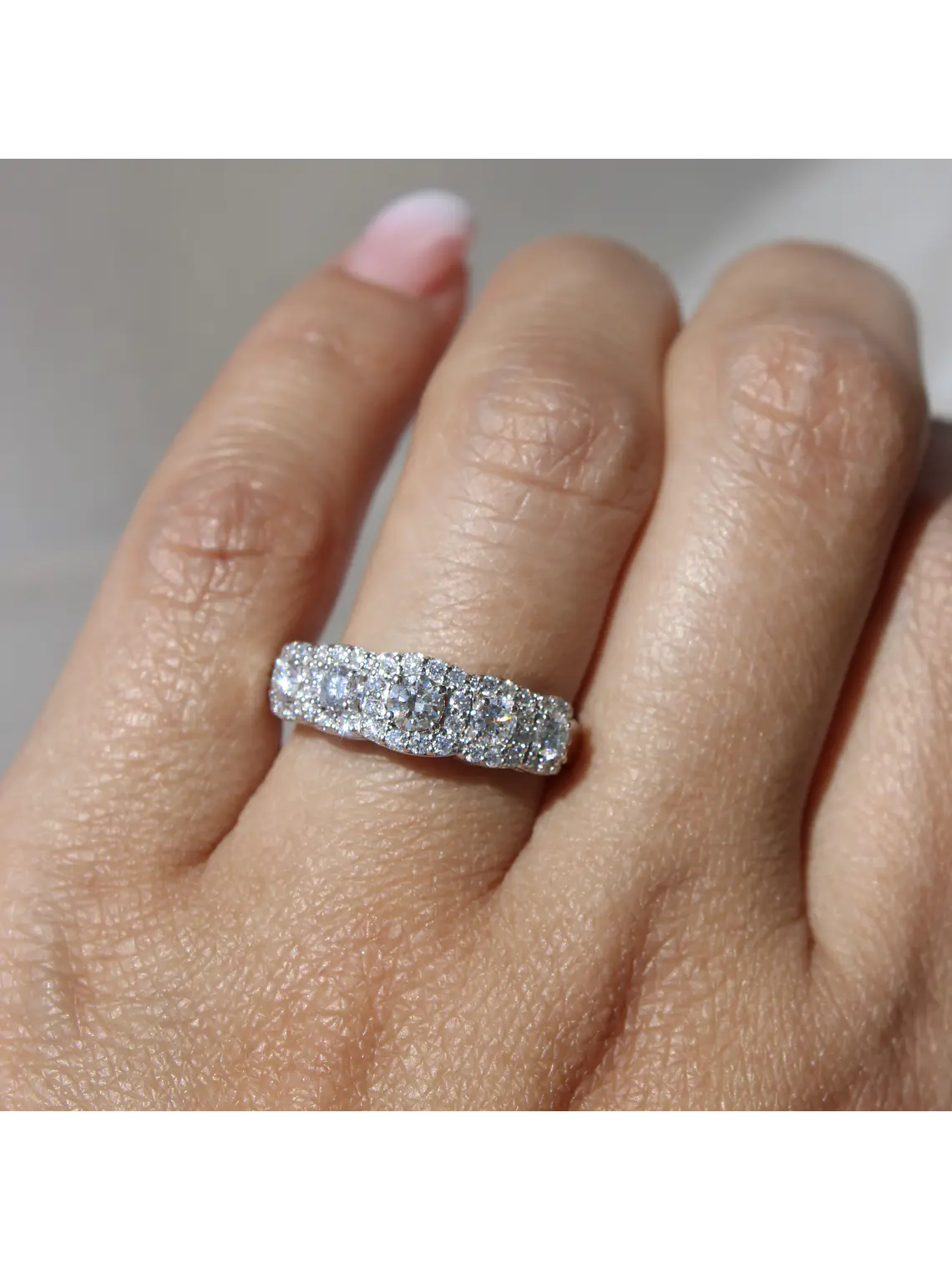 Anillo Cintillo Quintillo Halo Diamantes Oro Amarillo 18K 3