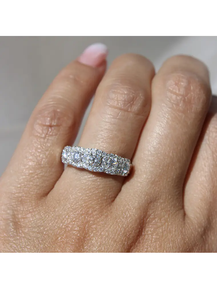 Anillo Cintillo Quintillo Halo Diamantes Oro Amarillo 18K 3