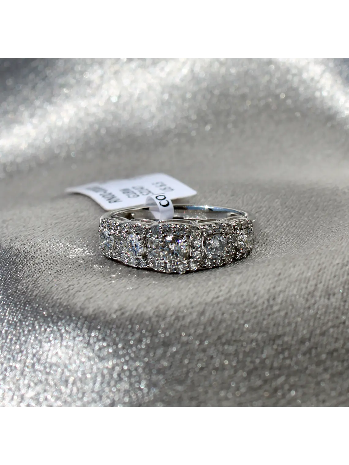 Anillo Cintillo Quintillo Halo Diamantes Oro Amarillo 18K 4